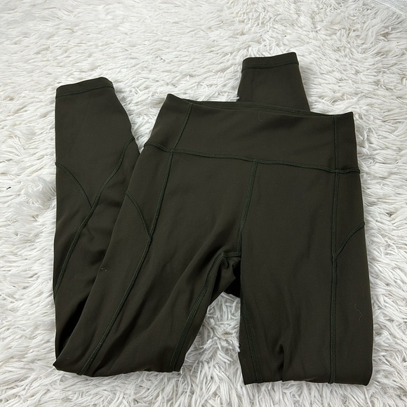 Lululemon In Movement 7/8 Tight *Everlux 25" Dark Olive - Picture 1 of 4